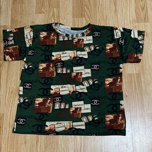 Chanel Women's Short Sleeve Tee in Green and Brown